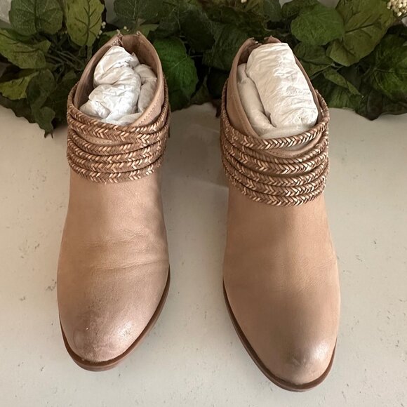 BCBG Generation Shoes - BCBG Generation Womens Beige Faux Leather Ankle Booties Woven Braid & Fringe Det